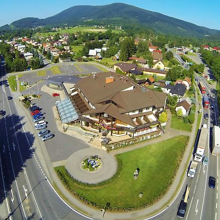 Hotel Eroplan Roznov pod Radhostem Exterior photo