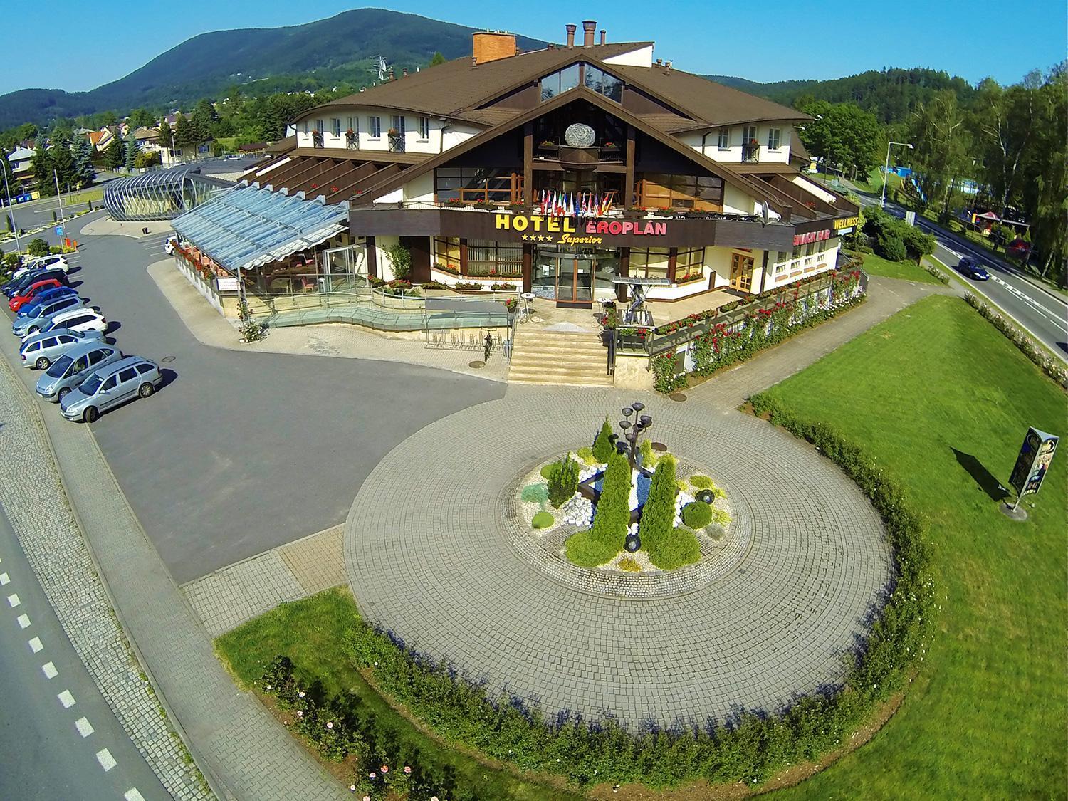 Hotel Eroplan Roznov pod Radhostem Exterior photo